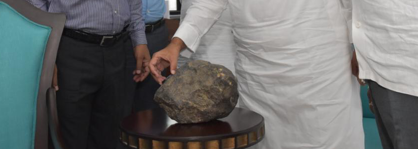 Meteoryt wylądował na polu ryżowym w Indiach